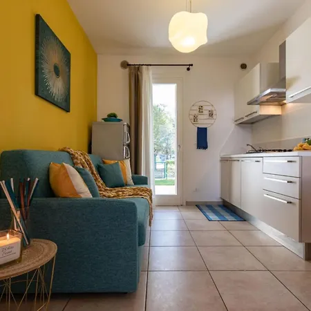 Tastefully Furnished Flat With Solarium Bibione