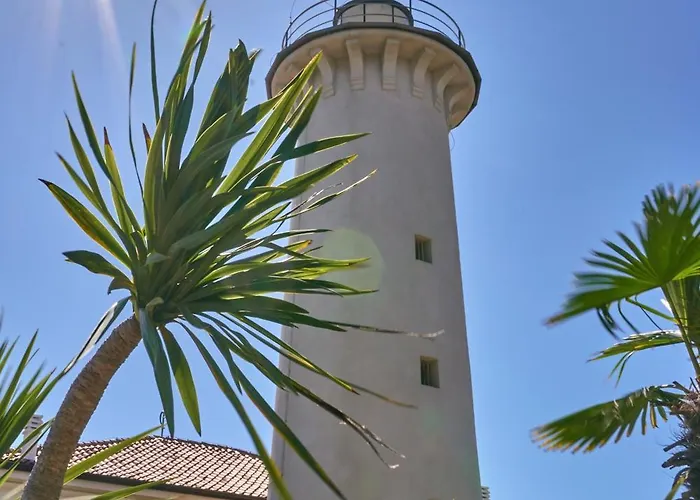 Tastefully Furnished Flat With Solarium *