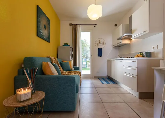 Tastefully Furnished Flat With Solarium Бібіоне