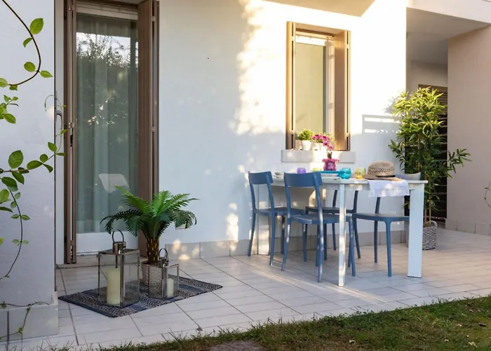 Tastefully Furnished Flat With Solarium アパート *