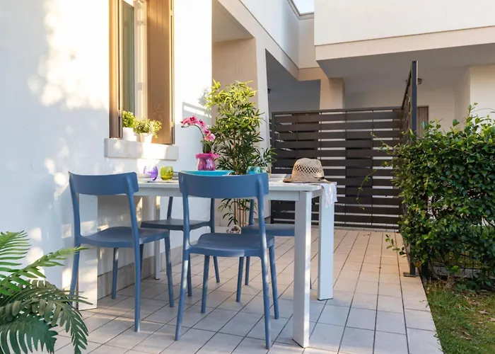 アパート Tastefully Furnished Flat With Solarium *